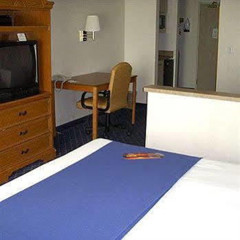 Holiday Express - South - I-75 By Ihg North Naples