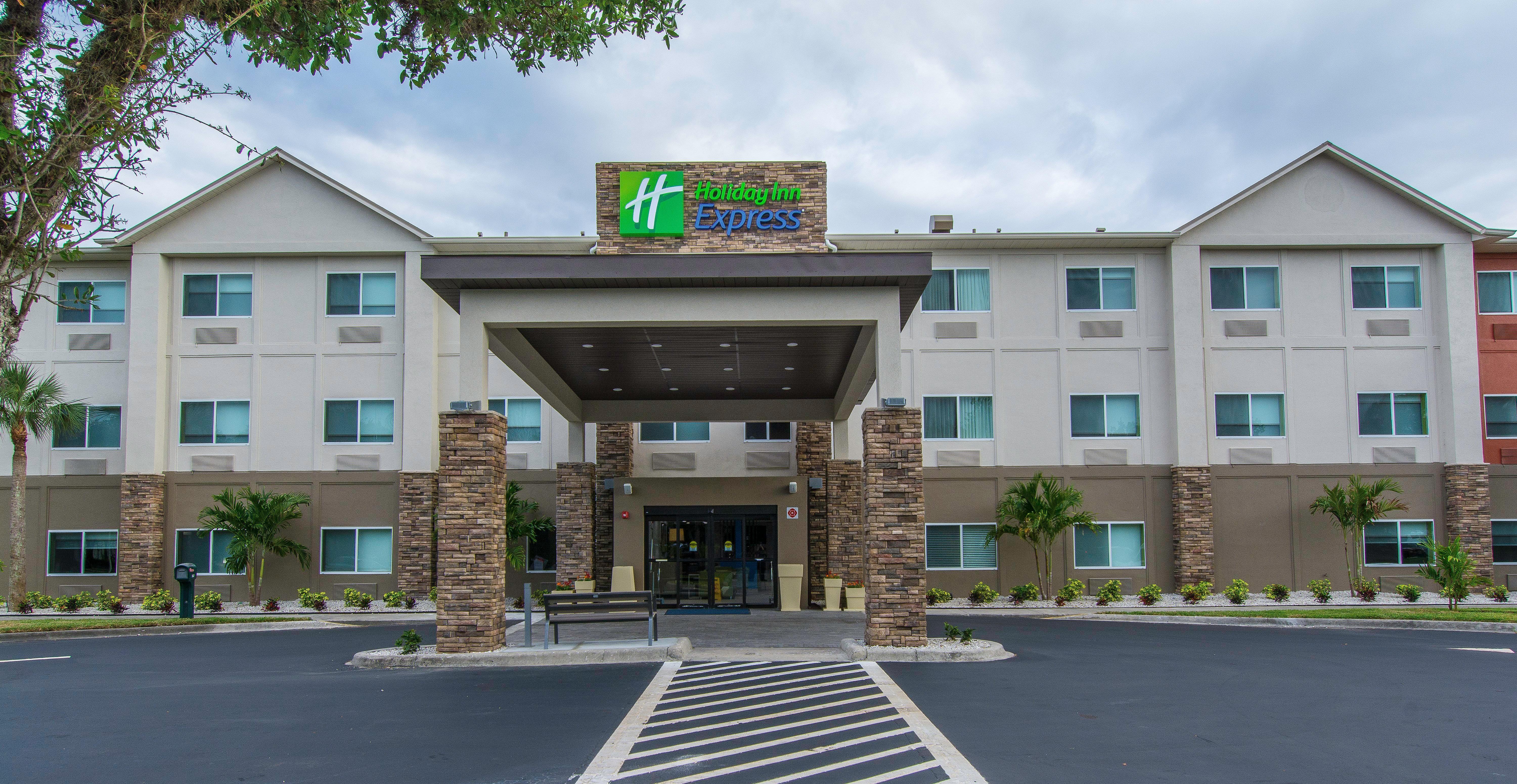 Holiday Express - South - I-75 By Ihg 2* Naples