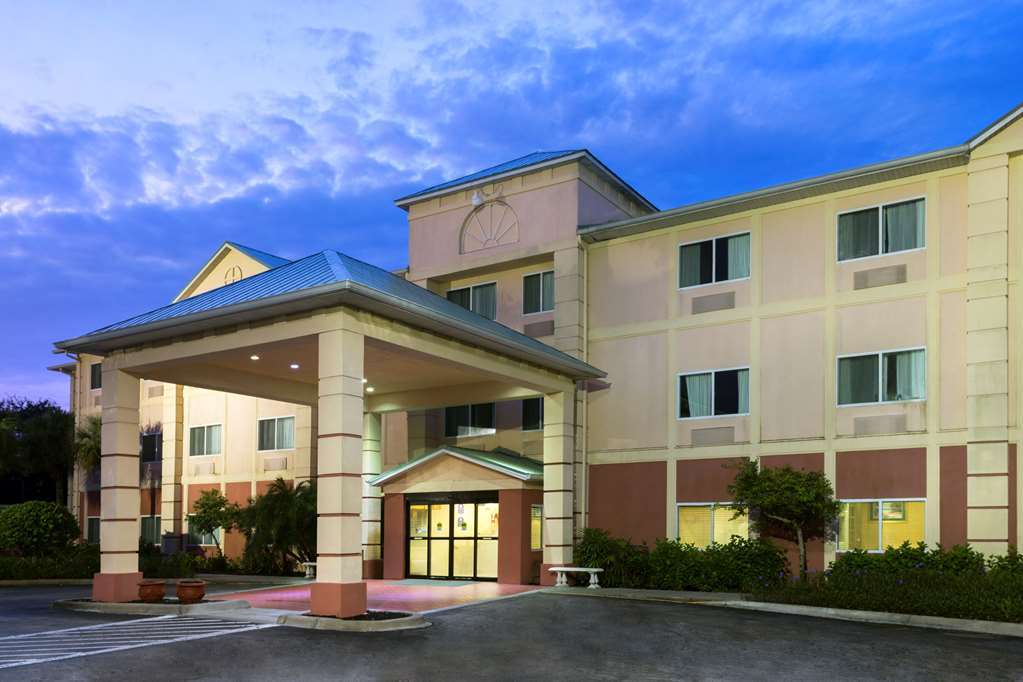 Hotel Express - South - I-75 By Ihg Golden Gate